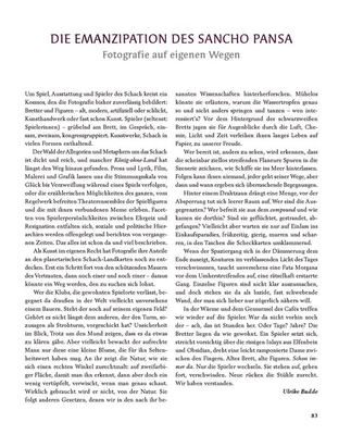 Katalogseite mit dem Einführungsessay „Die Emanzipation des Sancho Pansa – Fotografie auf eigenen Wegen“ zum Fotografieteil.